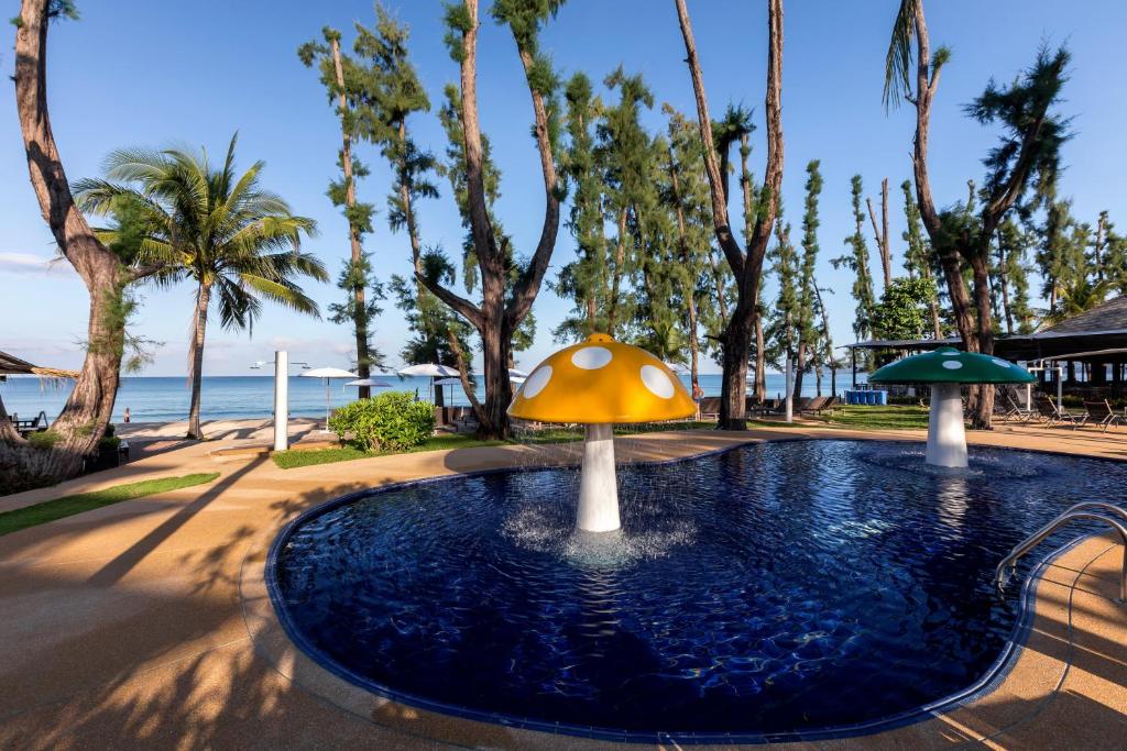 10 Nights in Thailand's Triple Center Holiday deal with Breakfast Basis, Starting From £1,399 pp