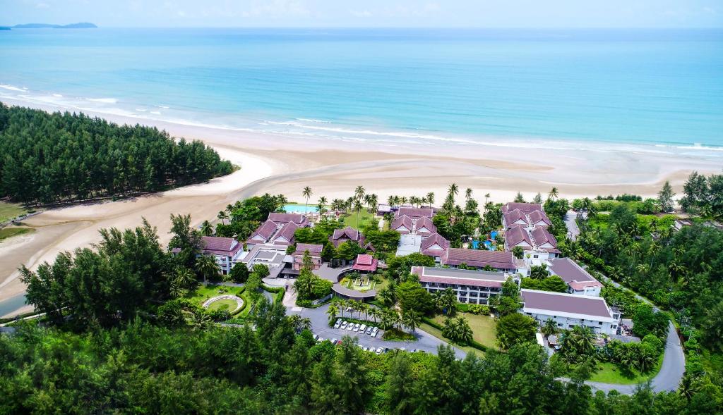 10 Nights in Thailand's Triple Center Holiday deal with Breakfast Basis, Starting From £1,399 pp