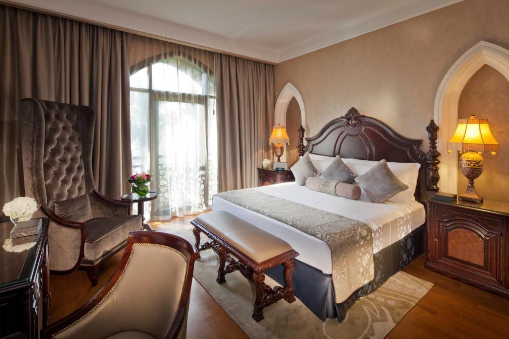 03 Nights Holiday Deal for Jumeirah Zabeel Saray with Superior Family Room, Starting from £ 2,299 Per Family