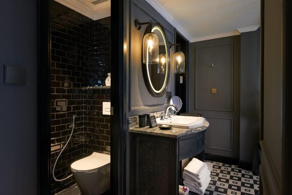 16-Night Vietnam & Thailand Luxury Multi-Centre from £1,599pp