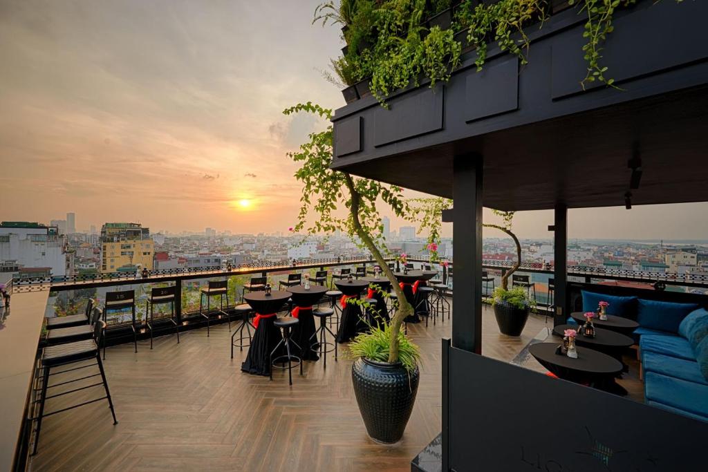 16-Night Vietnam & Thailand Luxury Multi-Centre from £1,599pp