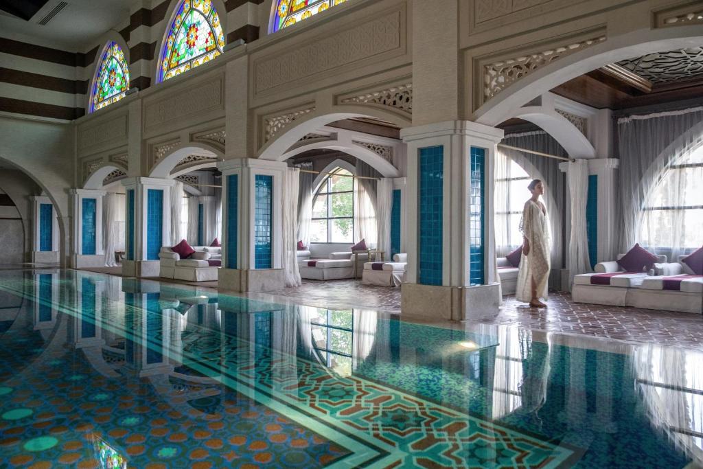 03 Nights Holiday Deal for Jumeirah Zabeel Saray with Superior Family Room, Starting from £ 2,299 Per Family