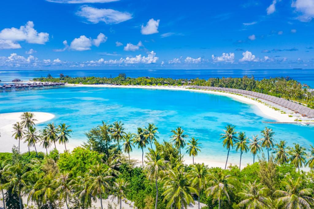 07 Nights Sun Siyam Olhuveli Maldives 2026 Escape – All Meals, All Magic – Only £1499pp!