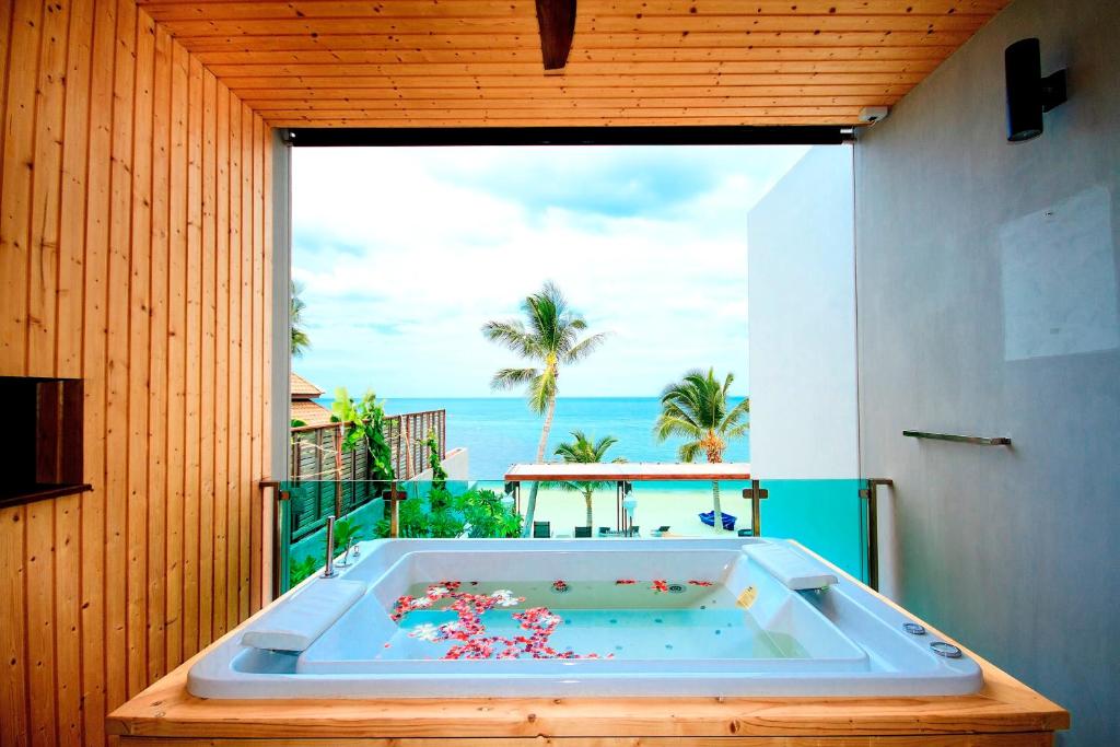 Black Friday Exclusive — 14 Nights Thailand Multi-Center for Just £1299pp