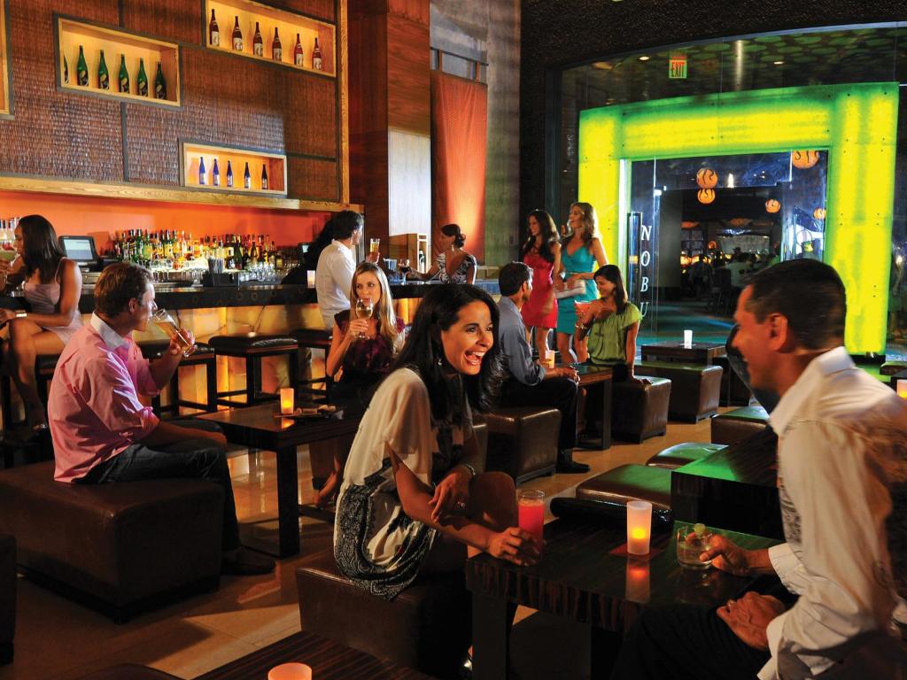 10 nights Holiday Deal in Orlando & Nassau Bahamas on Room Only Basis, Starting from £ 4699 Per Family