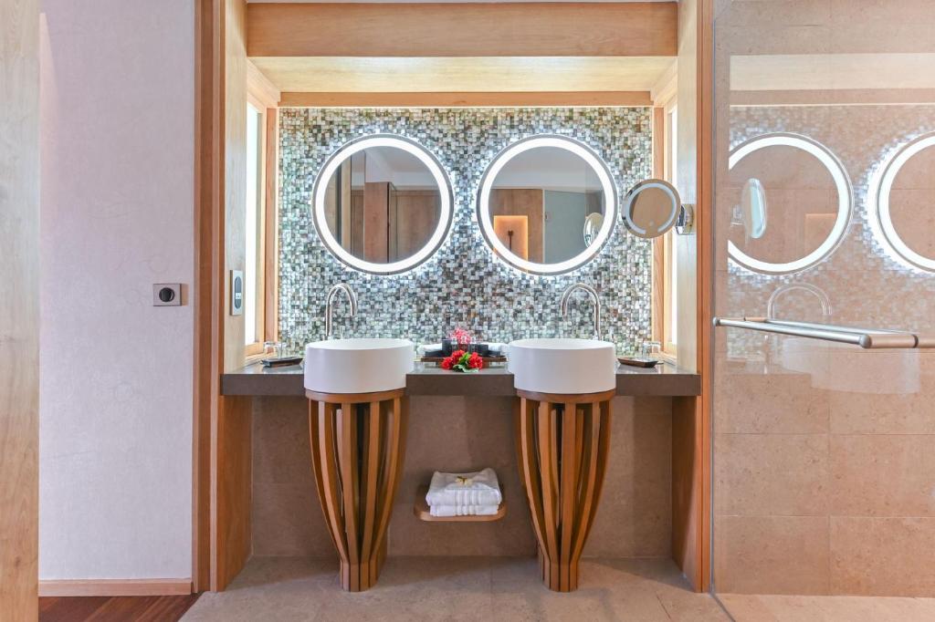 07 Nights Holiday Deal for Le Bora Bora by Pearl Resorts with Overwater Bungalow Lagoon View, Starting from £ 4,599 PP