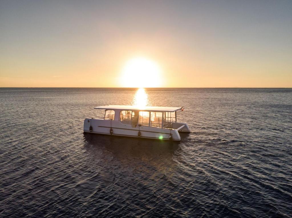 07 Nights Holiday Deal for Le Bora Bora by Pearl Resorts with Overwater Bungalow Lagoon View, Starting from £ 4,599 PP