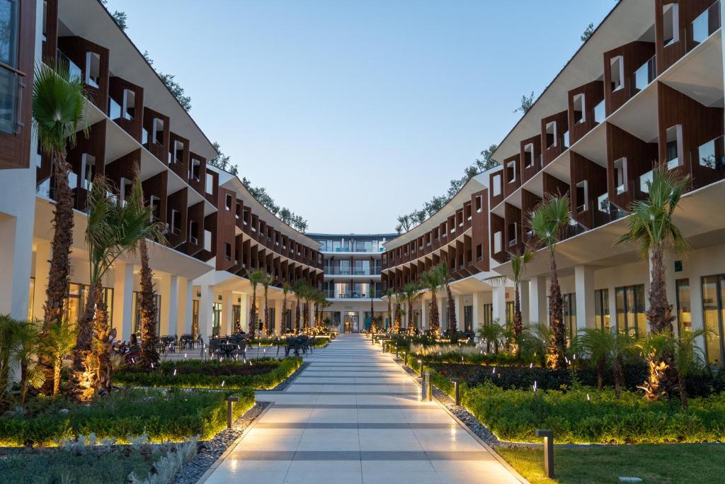 07 Nights Holiday Deal for Granada Luxury Belek Hotel with All Inclusive, Starting from £ 1,662 PP