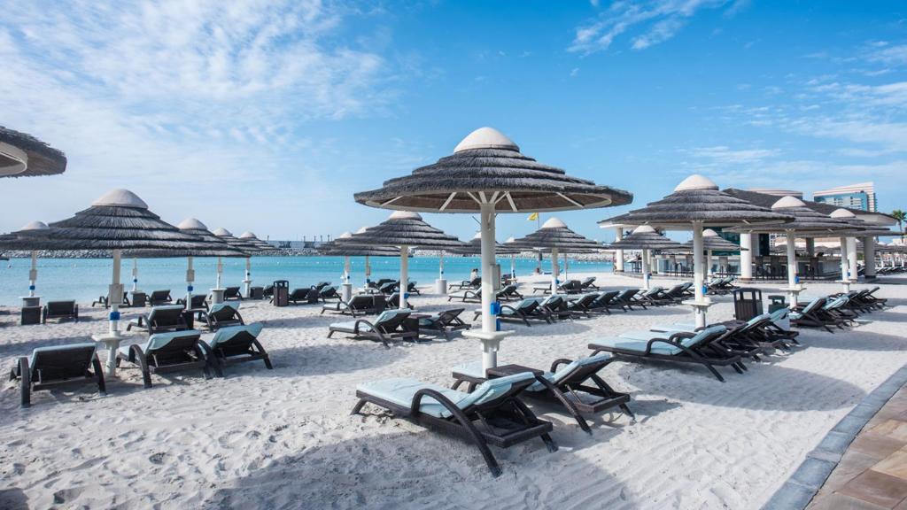 10 Nights Holiday Deal for InterContinental Abu Dhabi & Siyam World Maldives with Wow! All Inclusive, Starting from £ 2,249 PP