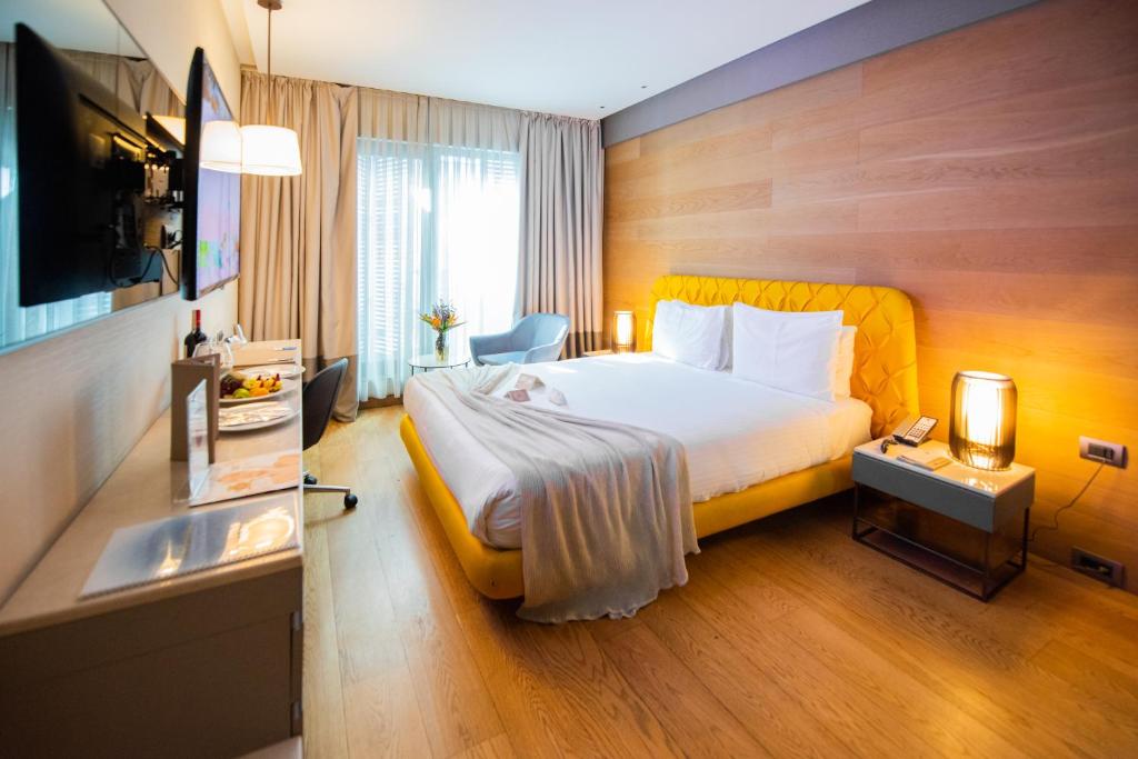 07 Nights Holiday Deal for Dosso Dossi Hotels & Spa Downtown with Standard Room, Starting from £ 299 PP