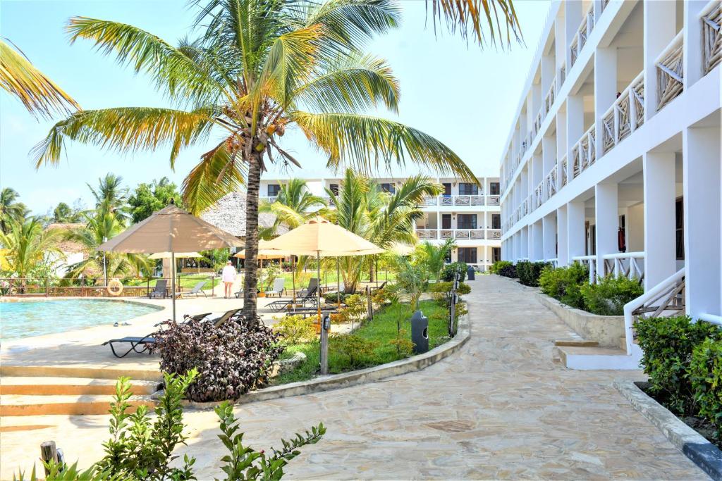 14 Nights Long Stay Holiday Deal in Zanzibar Bay Resort & Spa With Standard Room, Starting from £ 1,299