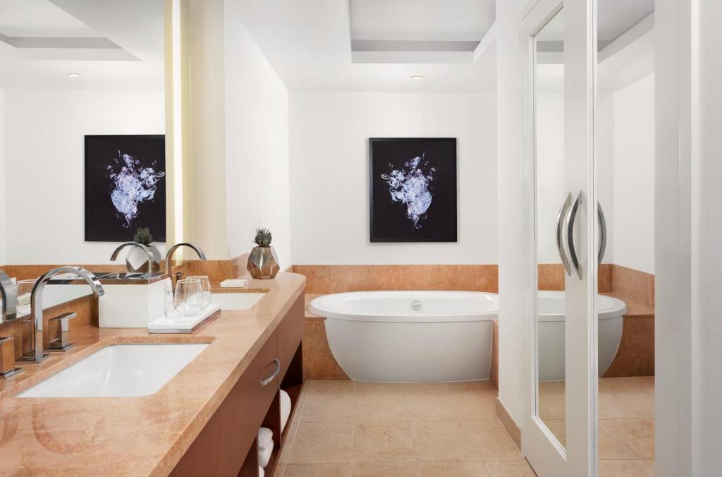 10 Nights Holiday Deal for ARIA RESORT & CASINO & Royalton Splash Riviera Cancun with All Inclusive, Starting from £ 1,999 PP