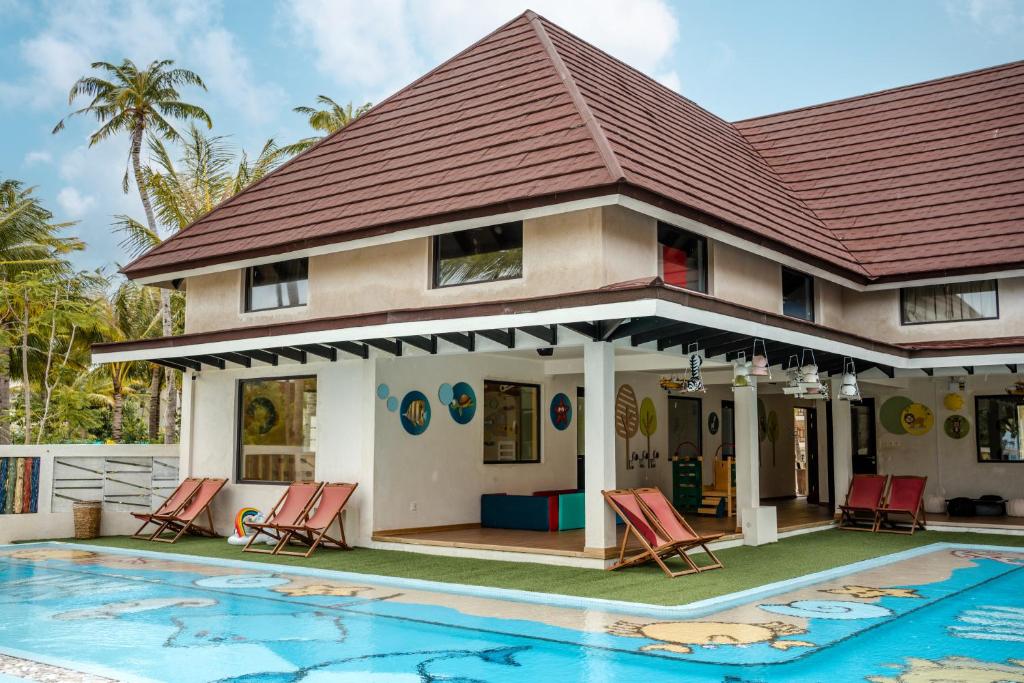 10 Nights Holiday Deal at Four Point By Sheraton Bur Dubai & Oblu Xperience Ailafushi Maldives with Ocean view Room starting from £ 2,099 PP