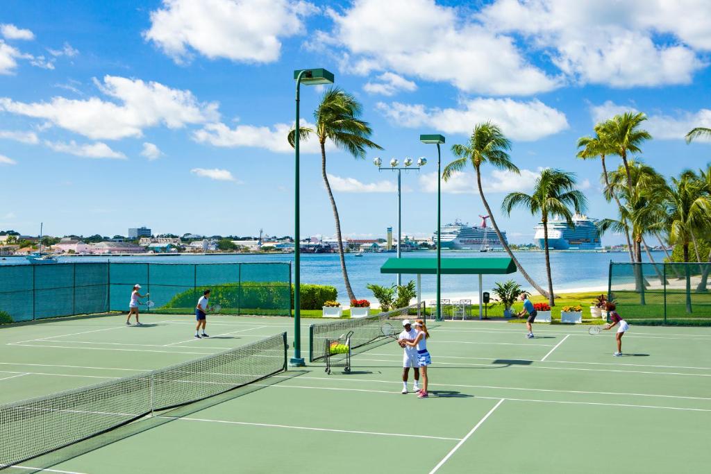 10 nights Holiday Deal in Orlando & Nassau Bahamas on Room Only Basis, Starting from £ 4699 Per Family