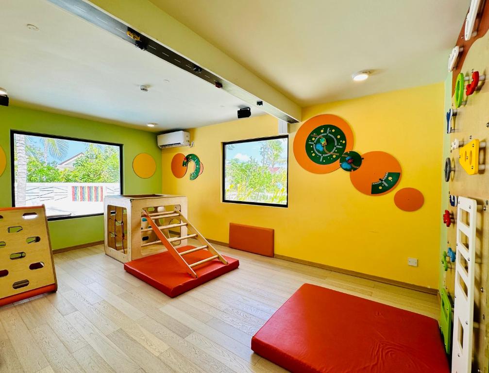 10 Nights Holiday Deal at Four Point By Sheraton Bur Dubai & Oblu Xperience Ailafushi Maldives with Ocean view Room starting from £ 2,099 PP