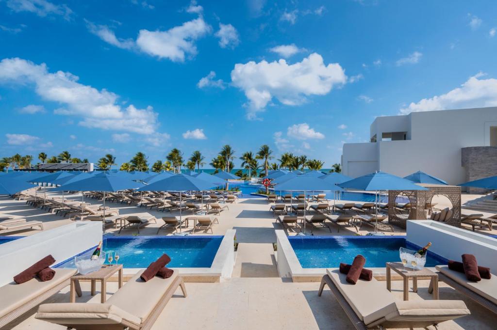 10 Nights Holiday Deal for ARIA RESORT & CASINO & Royalton Splash Riviera Cancun with All Inclusive, Starting from £ 1,999 PP