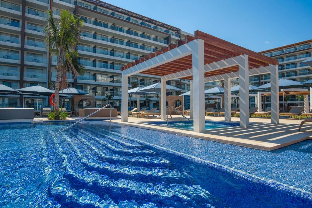 10 Nights Holiday Deal for ARIA RESORT & CASINO & Royalton Splash Riviera Cancun with All Inclusive, Starting from £ 1,999 PP