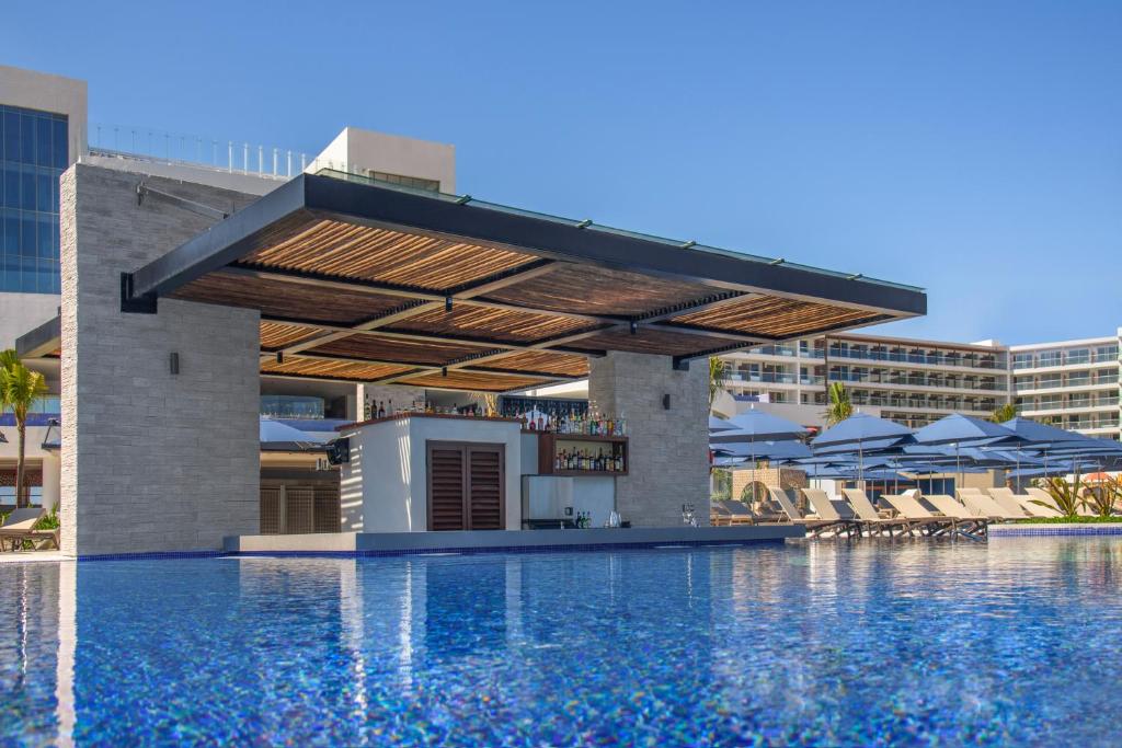 10 Nights Holiday Deal for ARIA RESORT & CASINO & Royalton Splash Riviera Cancun with All Inclusive, Starting from £ 1,999 PP