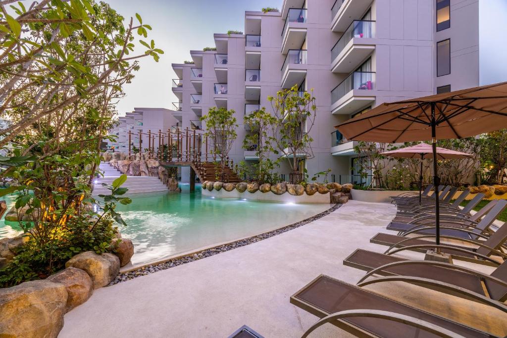 14 Nights Holiday Deal for Emerald Beach Resort Phuket with Deluxe Pool View Room, Starting from £ 1,099 PP 