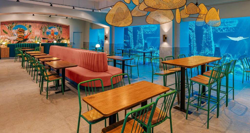 10 nights Holiday Deal in Orlando & Nassau Bahamas on Room Only Basis, Starting from £ 4699 Per Family