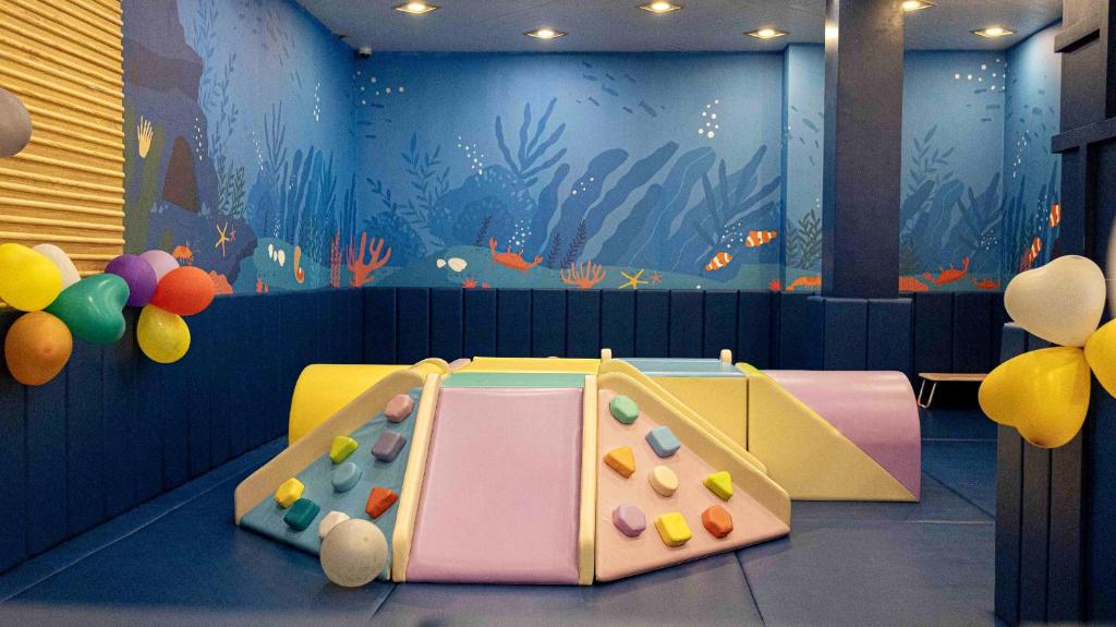 14 Nights Holiday Deal for Emerald Beach Resort Phuket with Deluxe Pool View Room, Starting from £ 1,099 PP 