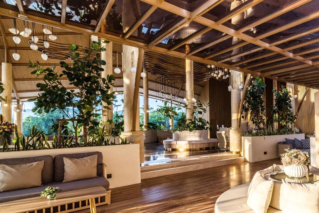 14 Nights Holiday Deal for Emerald Beach Resort Phuket with Deluxe Pool View Room, Starting from £ 1,099 PP 