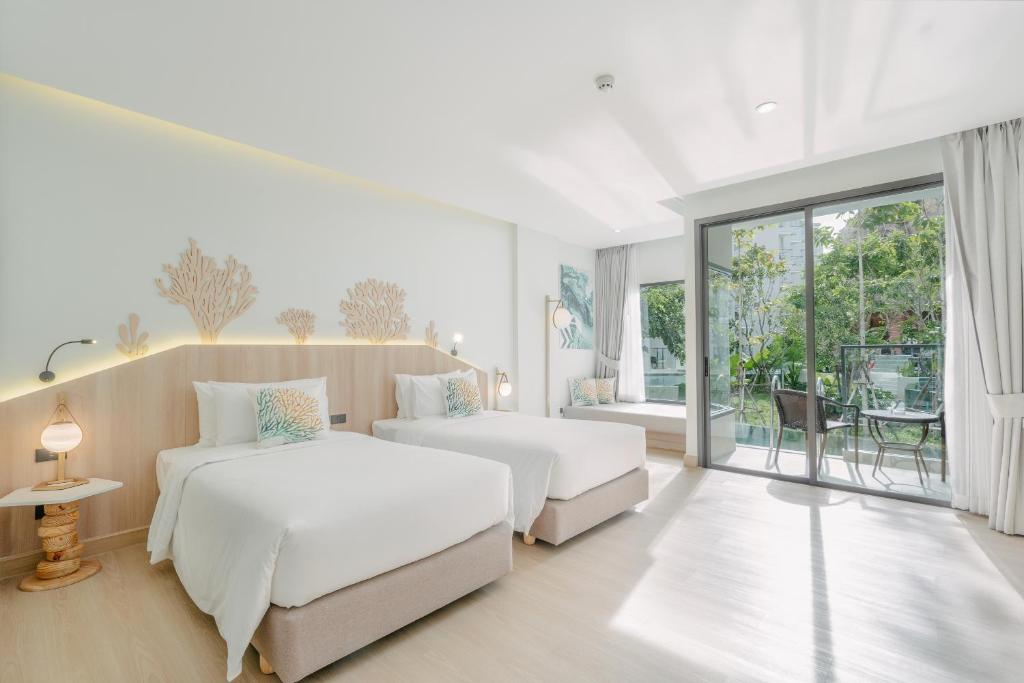 14 Nights Holiday Deal for Emerald Beach Resort Phuket with Deluxe Pool View Room, Starting from £ 1,099 PP 