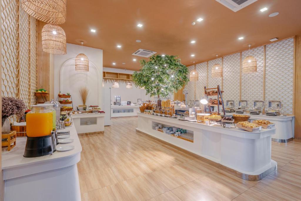 14 Nights Holiday Deal for Emerald Beach Resort Phuket with Deluxe Pool View Room, Starting from £ 1,099 PP 