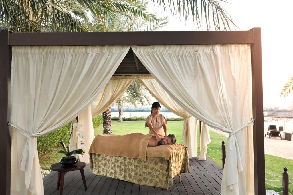 10 Nights Holiday Deal for InterContinental Abu Dhabi & Siyam World Maldives with Wow! All Inclusive, Starting from £ 2,249 PP