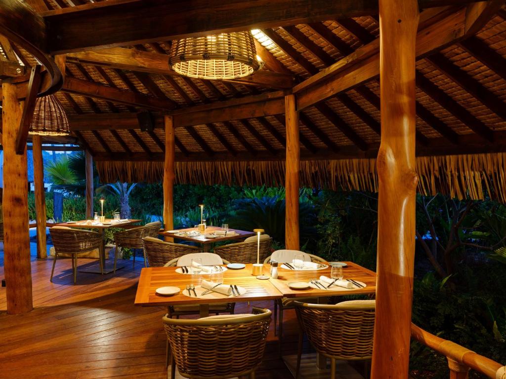 07 Nights Holiday Deal for Le Bora Bora by Pearl Resorts with Overwater Bungalow Lagoon View, Starting from £ 4,599 PP