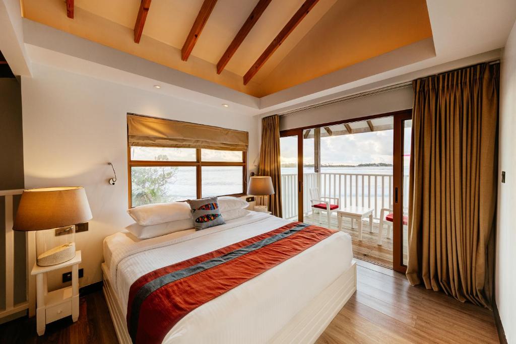Get Dubai + Maldives Luxury Dream Deal from £2,199pp