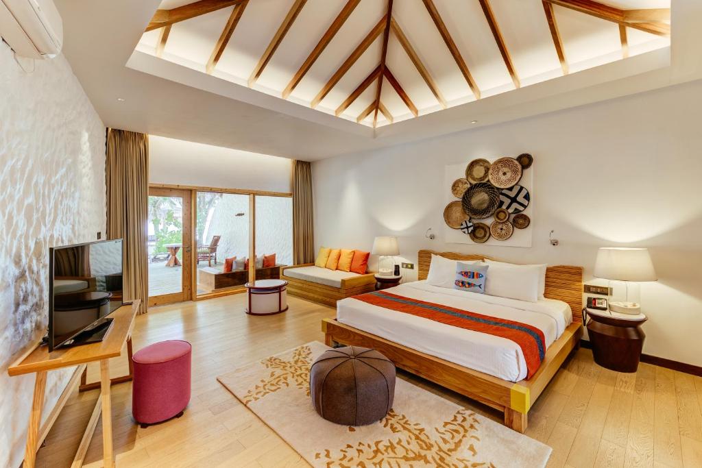 Get Dubai + Maldives Luxury Dream Deal from £2,199pp