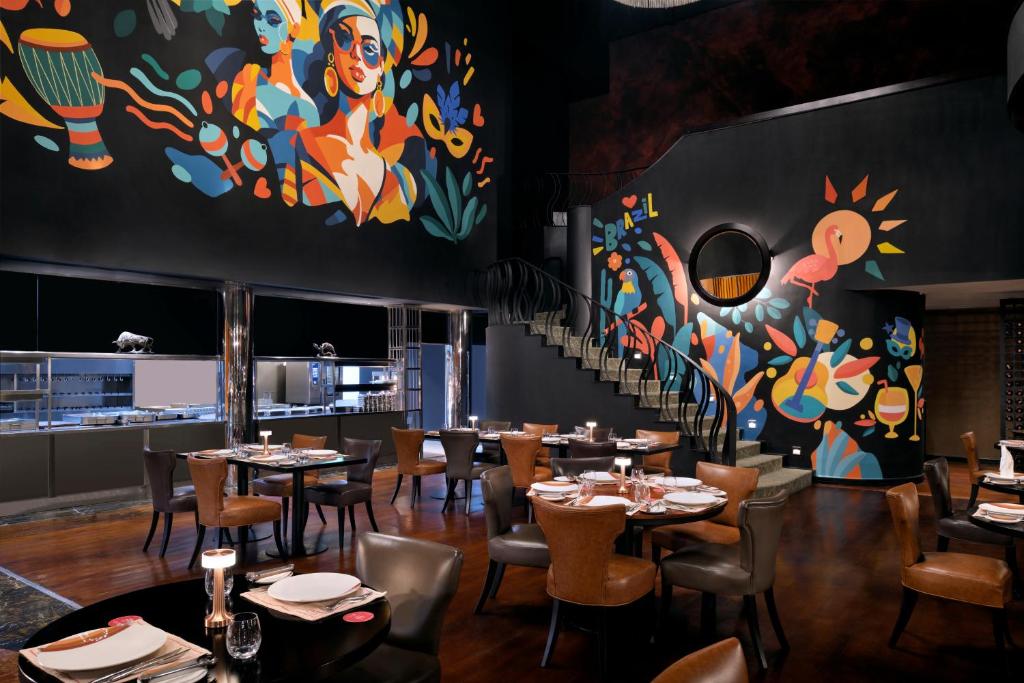 10 Nights Holiday Deal for InterContinental Abu Dhabi & Siyam World Maldives with Wow! All Inclusive, Starting from £ 2,249 PP