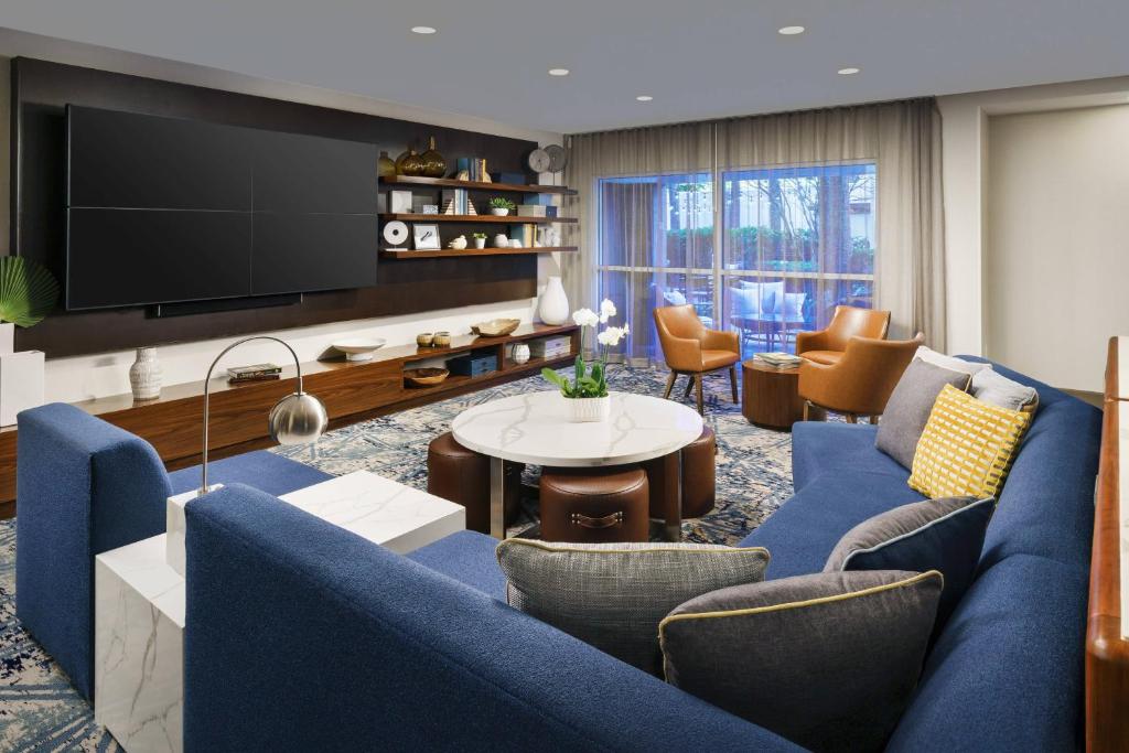 10 nights Holiday Deal in Orlando & Nassau Bahamas on Room Only Basis, Starting from £ 4699 Per Family