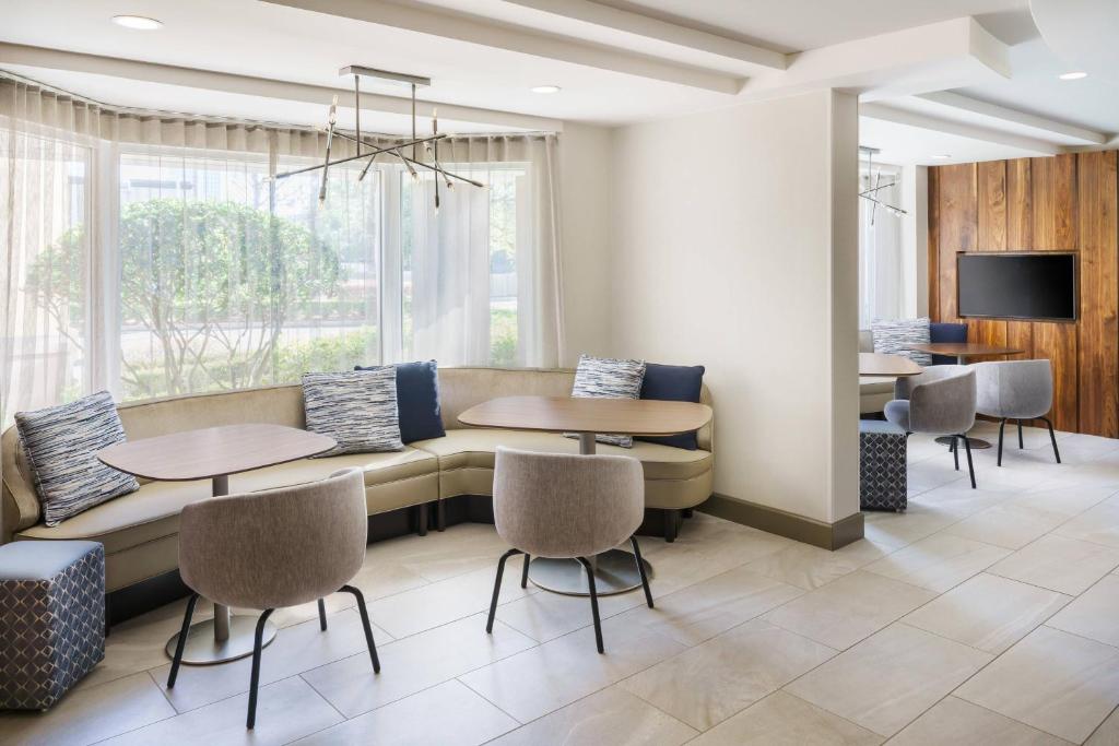 10 nights Holiday Deal in Orlando & Nassau Bahamas on Room Only Basis, Starting from £ 4699 Per Family