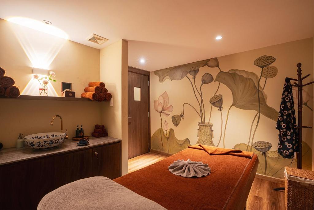 16-Night Vietnam & Thailand Luxury Multi-Centre from £1,599pp