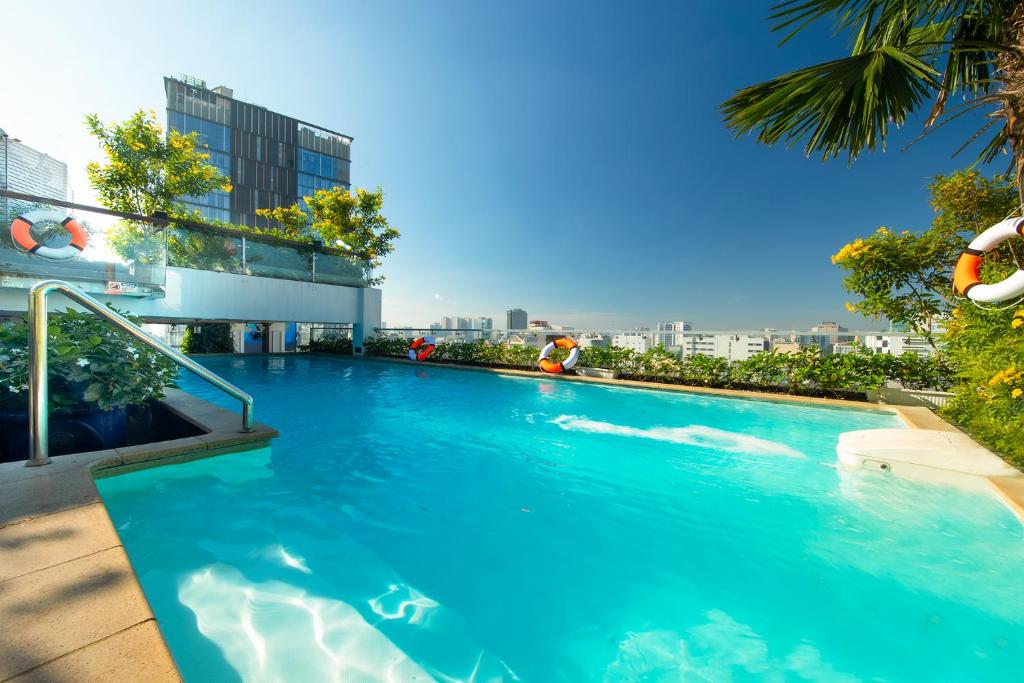 16-Night Vietnam & Thailand Luxury Multi-Centre from £1,599pp