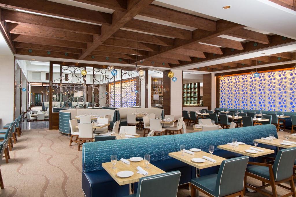 10 nights Holiday Deal in Orlando & Nassau Bahamas on Room Only Basis, Starting from £ 4699 Per Family