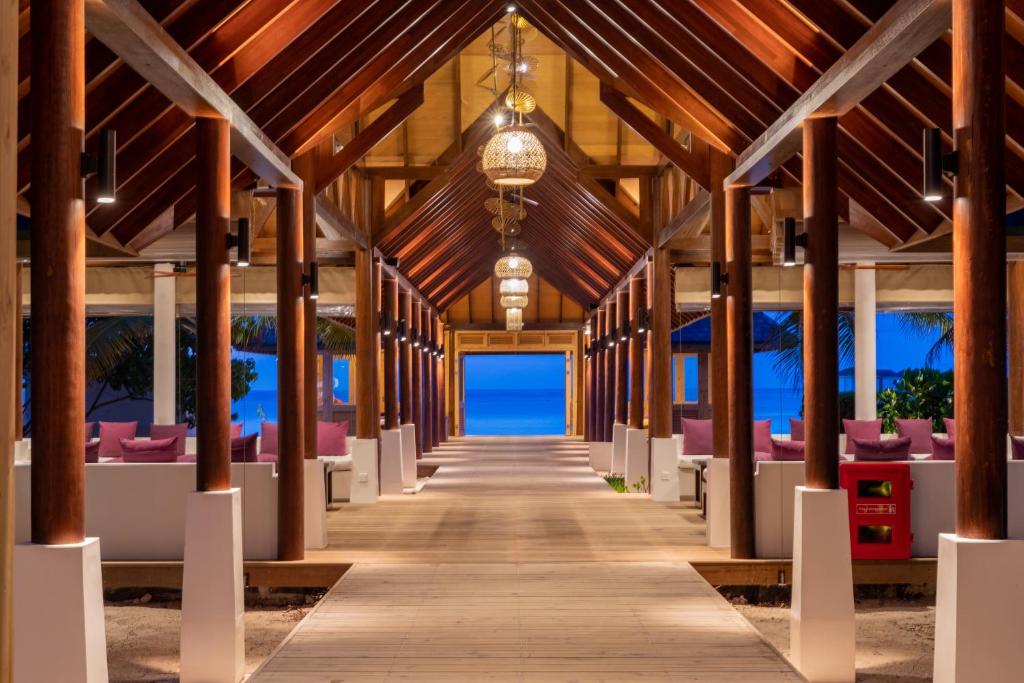 Get Dubai + Maldives Luxury Dream Deal from £2,199pp