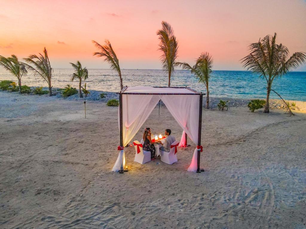 Get Dubai + Maldives Luxury Dream Deal from £2,199pp