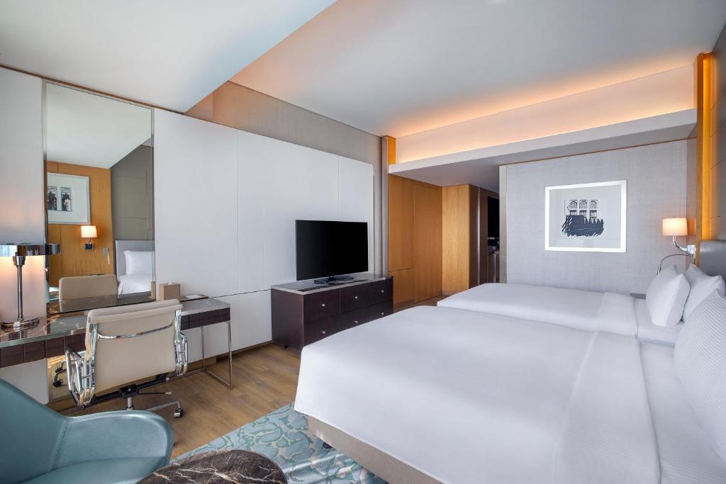 Get Dubai + Maldives Luxury Dream Deal from £2,199pp
