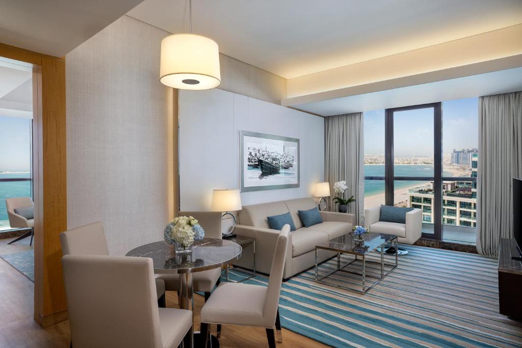 Get Dubai + Maldives Luxury Dream Deal from £2,199pp