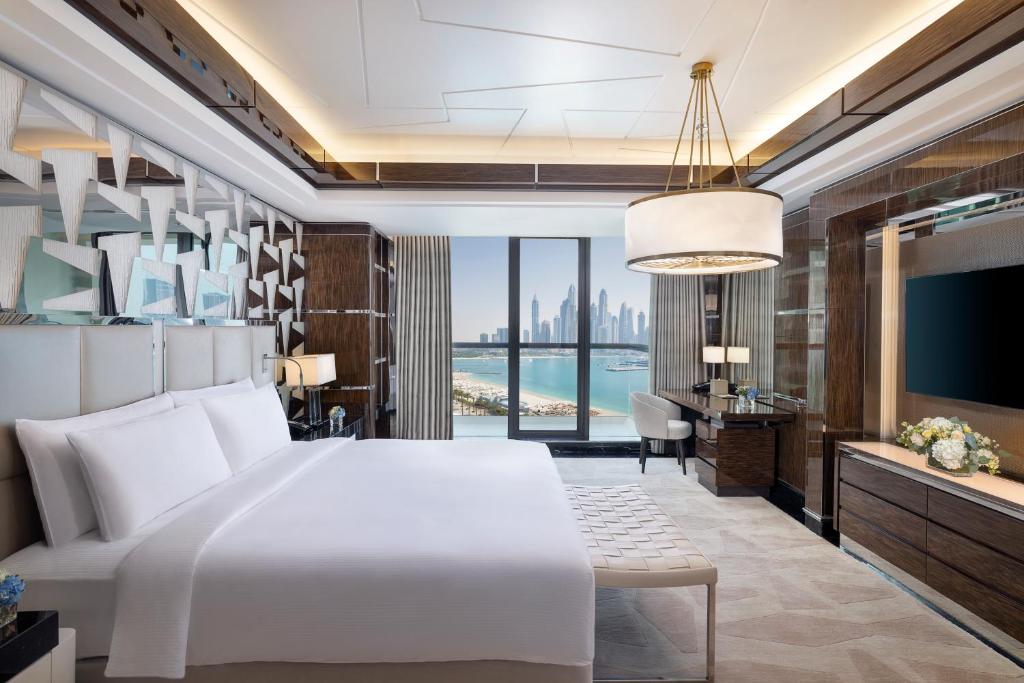 Get Dubai + Maldives Luxury Dream Deal from £2,199pp