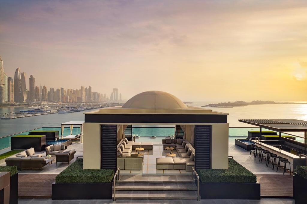 Get Dubai + Maldives Luxury Dream Deal from £2,199pp
