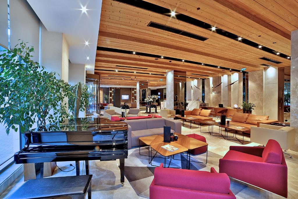 07 Nights Holiday Deal for Dosso Dossi Hotels & Spa Downtown with Standard Room, Starting from £ 299 PP