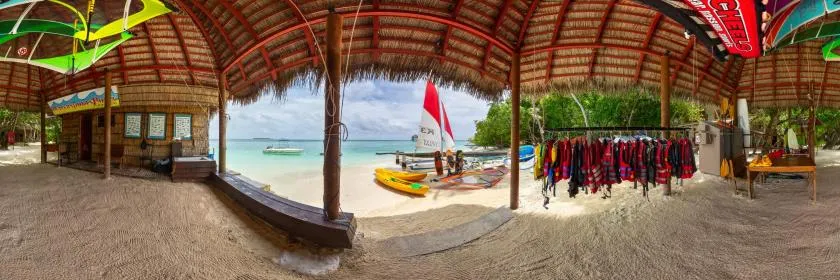 10 Nights Holiday Deal for Adaaran Club Rannalhi & Holiday Inn Singapore Atrium with Classic Ocean View Room, Starting from £ 2,099 PP