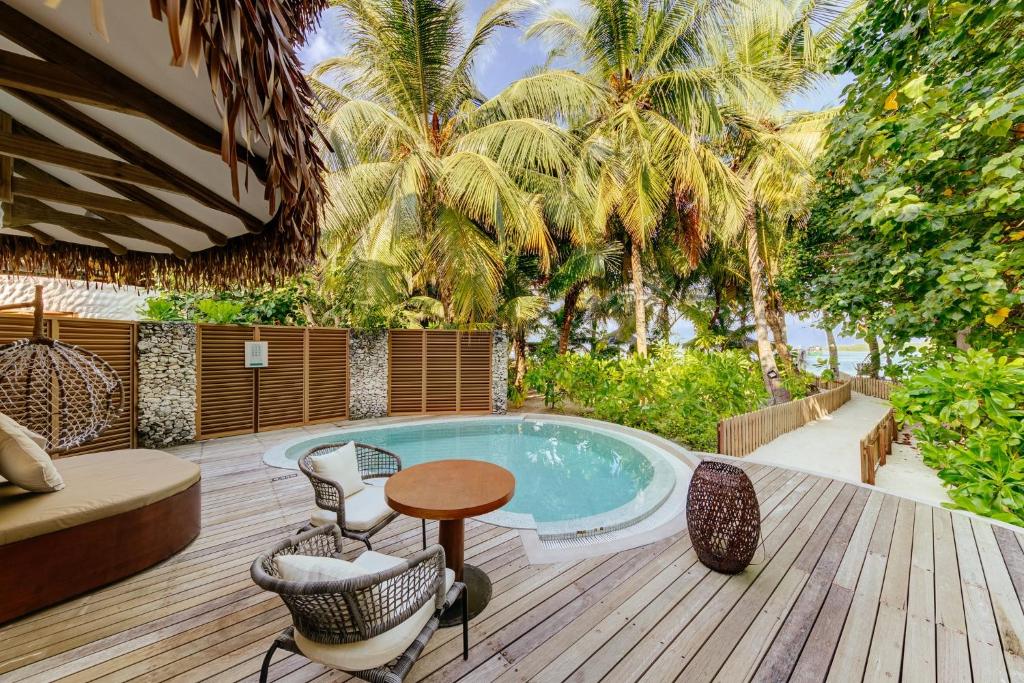Get Dubai + Maldives Luxury Dream Deal from £2,199pp